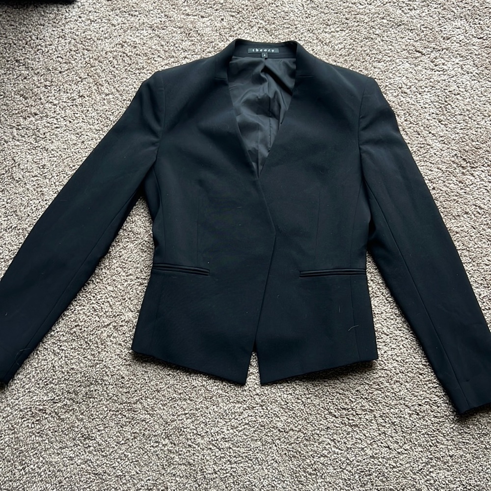 Women’s theory black blazer